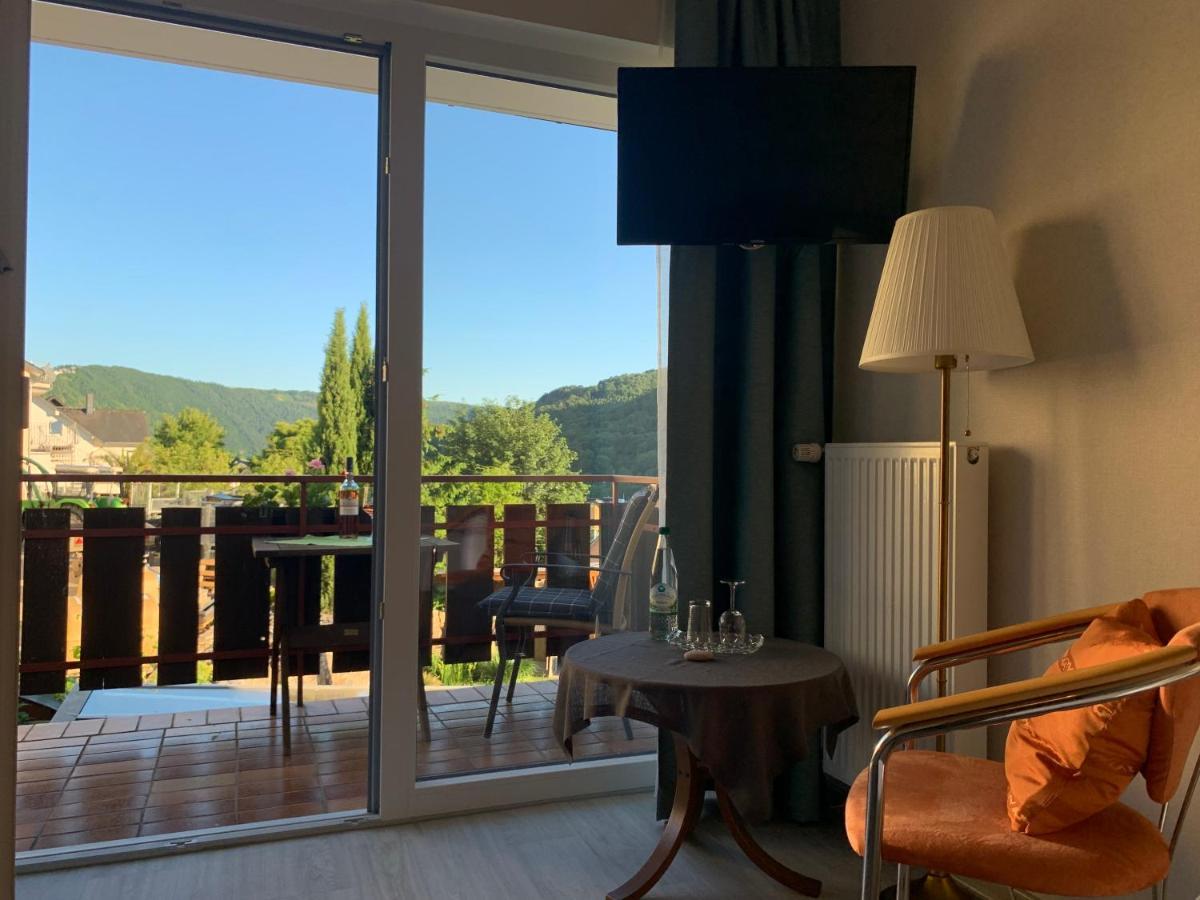 Weingut Stiftshof Hotel Енкирх Екстериор снимка