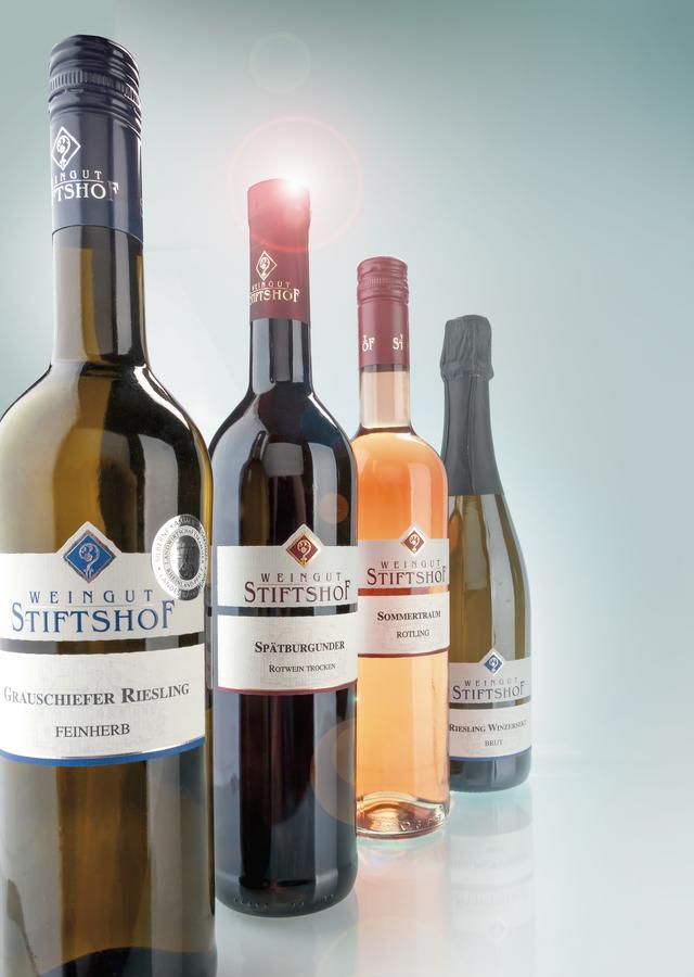 Weingut Stiftshof Hotel Енкирх Екстериор снимка